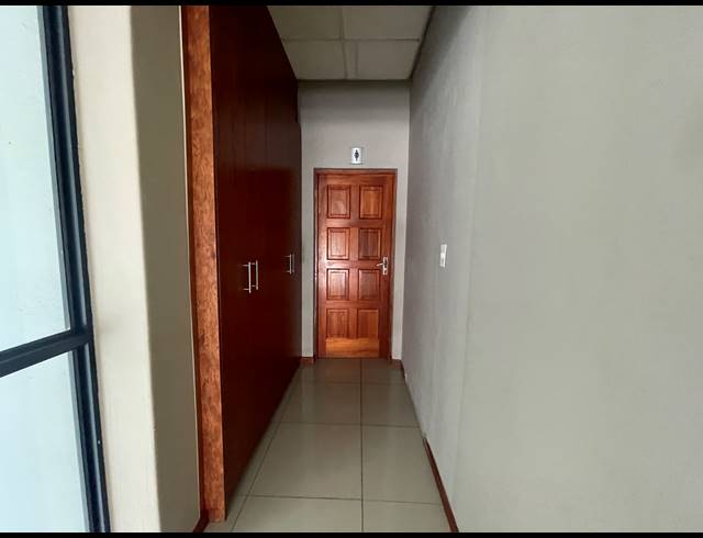 108M² OFFICE TO LET IN IMPALA PARK